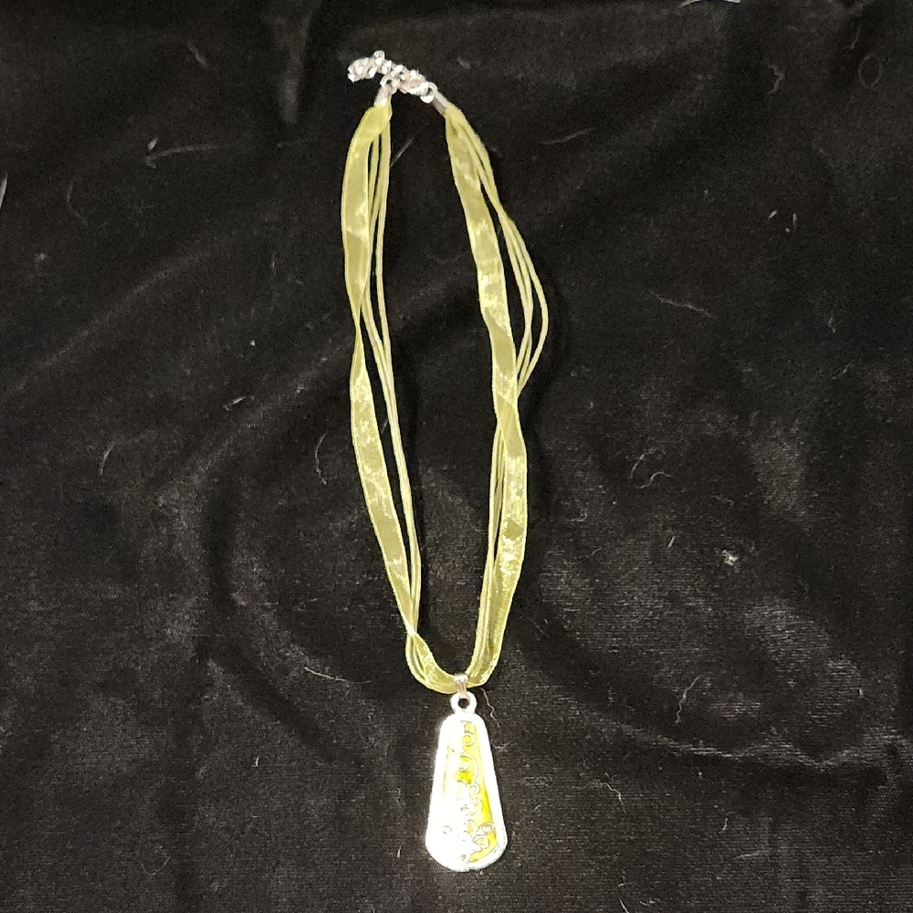 Green and Silver Teardrop Pendant Necklace - Picture 1 of 6